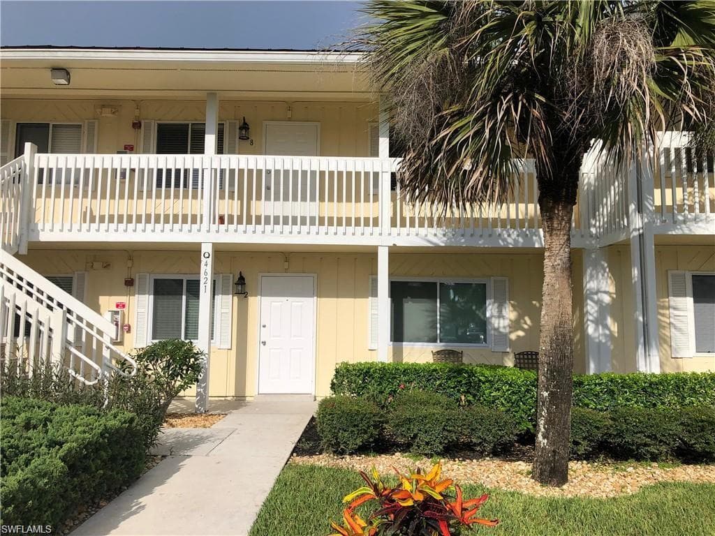 4621 Bayshore DR Q8 NAPLES, FL 34112