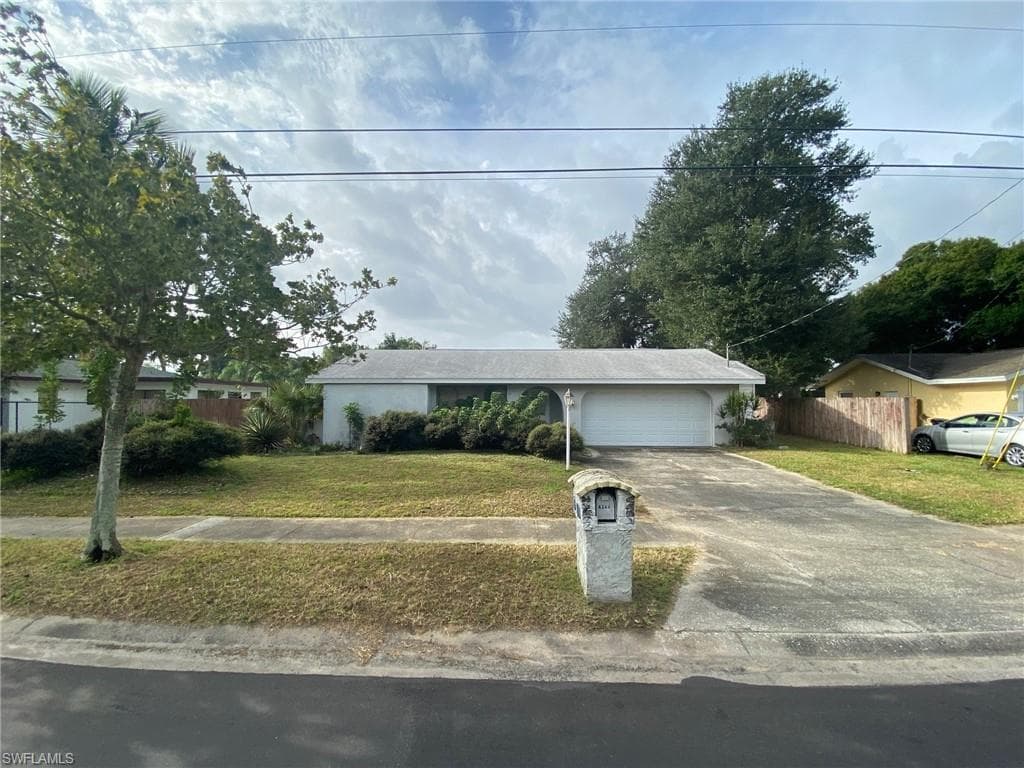 4344 Saint Clair AVE W NORTH FORT MYERS, FL 33903