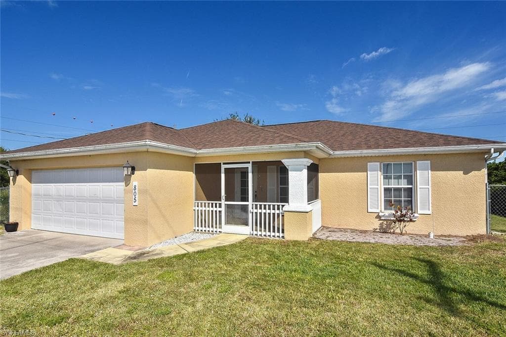 805 Bently ST E LEHIGH ACRES, FL 33974