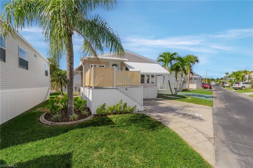 19681 Summerlin RD D 42 FORT MYERS, FL 33908