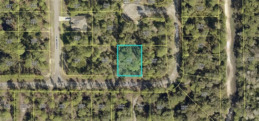 372 Nestle AVE LEHIGH ACRES, FL 33972