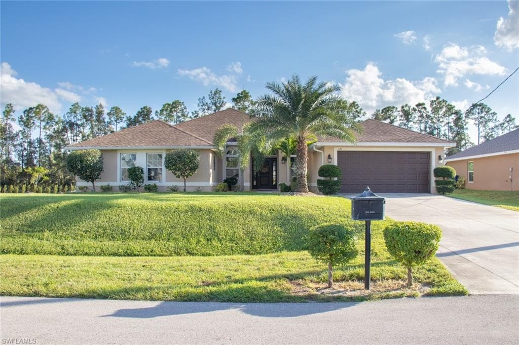 521 Willowbrook DR LEHIGH ACRES, FL 33972