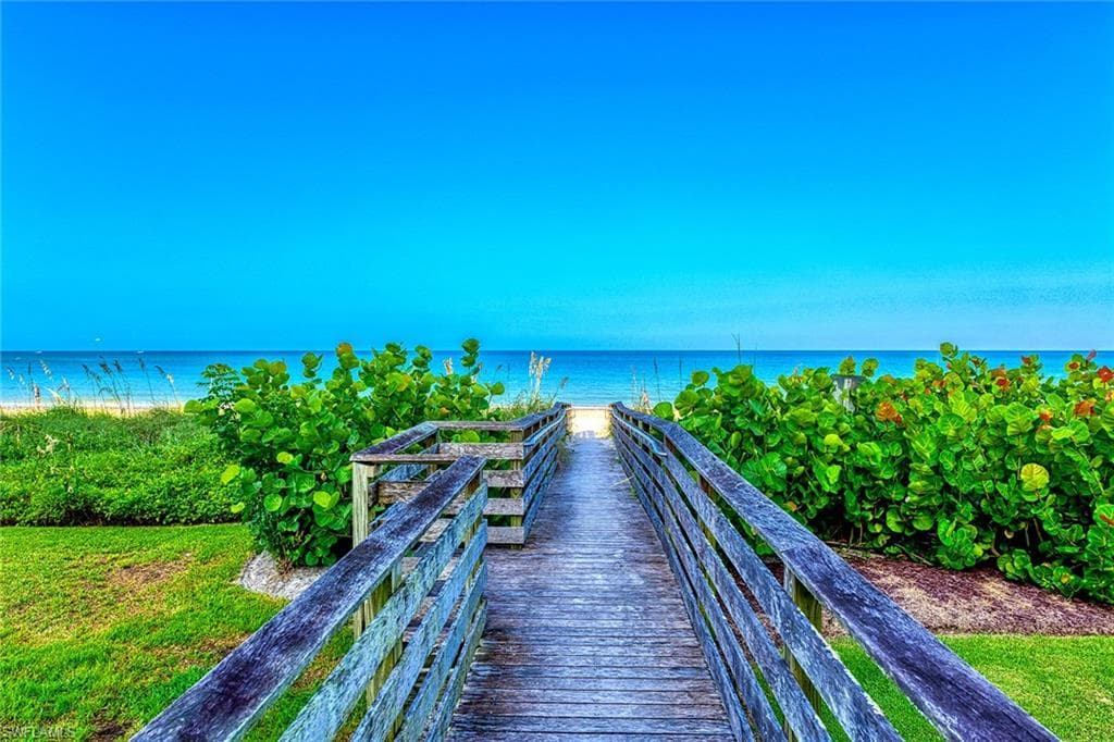 1252 Carpazi CT 2 NAPLES, FL 34105