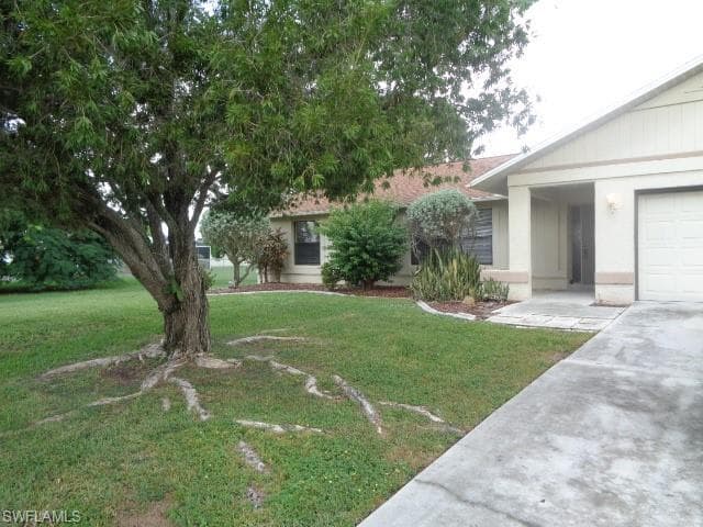 221 SW 47th ST CAPE CORAL, FL 33914