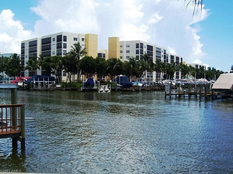 4451 Bay Beach LN 413 FORT MYERS BEACH, FL 33931