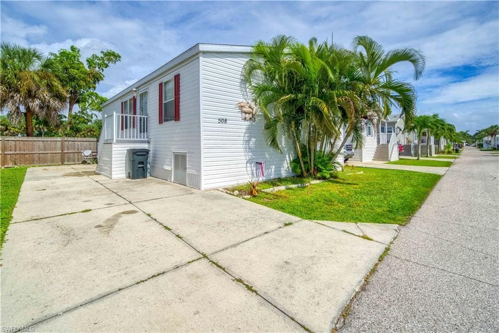 508 Red Deer TRL FORT MYERS BEACH, FL 33931