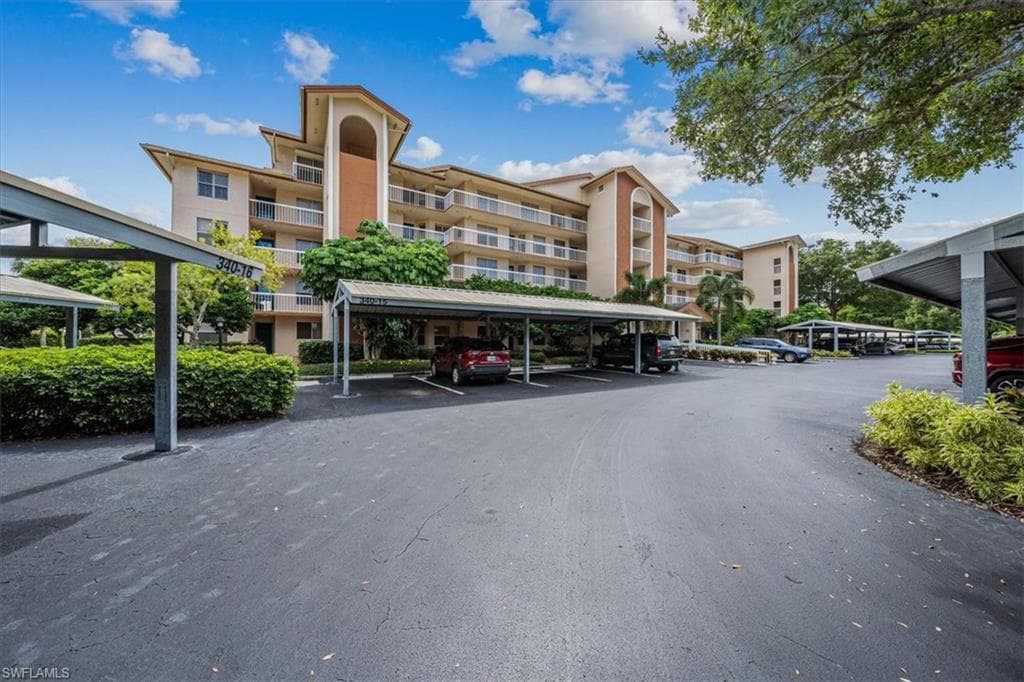340 Horse Creek DR 302 NAPLES, FL 34110