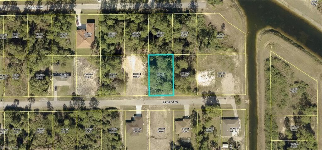 2806 14th ST W LEHIGH ACRES, FL 33971