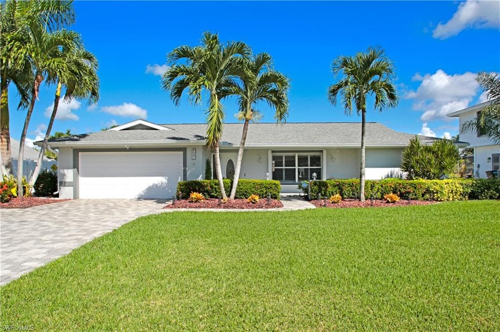2001 SE 39th ST CAPE CORAL, FL 33904