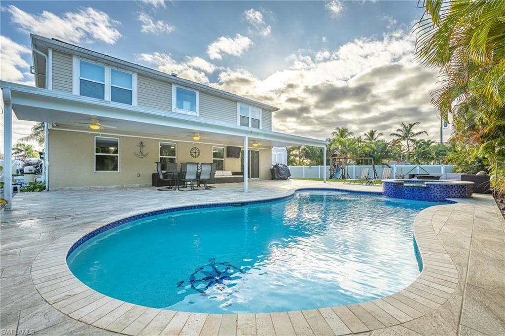 2540 SE 25th PL CAPE CORAL, FL 33904
