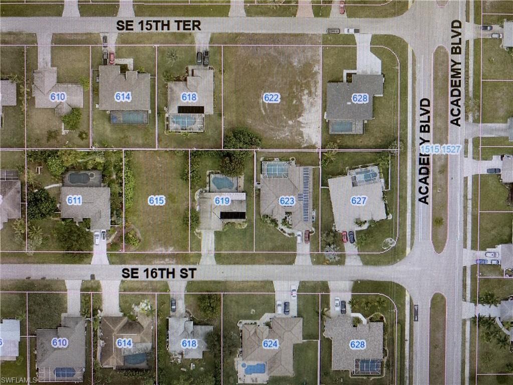 615 SE 16th ST CAPE CORAL, FL 33990