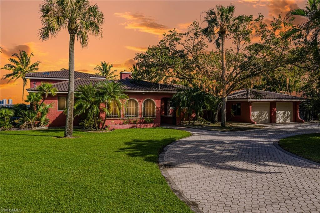 744 Overiver DR NORTH FORT MYERS, FL 33903