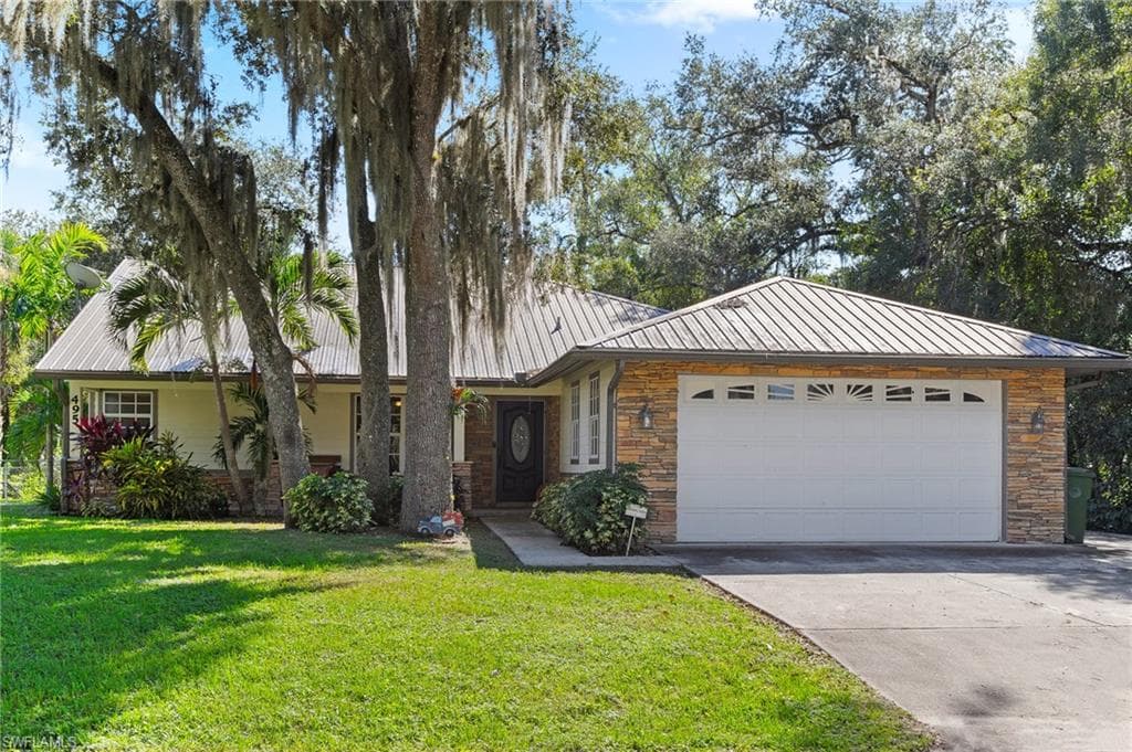 495 4th AVE LABELLE, FL 33935