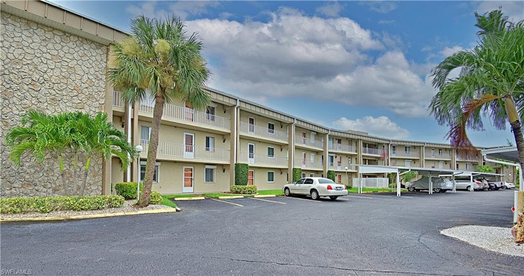 2244 Winkler AVE 109 FORT MYERS, FL 33901