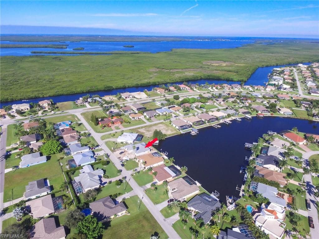 2825 SW 31st LN CAPE CORAL, FL 33914