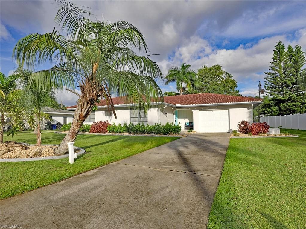 5039 Greenbriar DR FORT MYERS, FL 33919