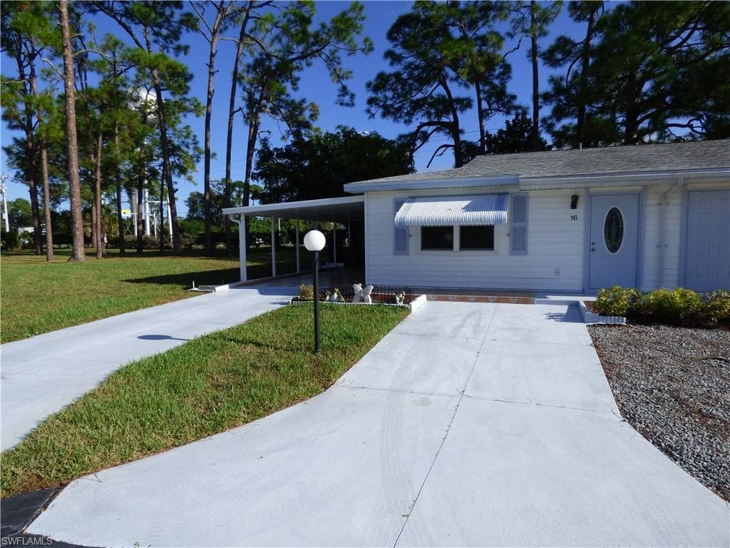 16 Desert Candle CIR LEHIGH ACRES, FL 33936