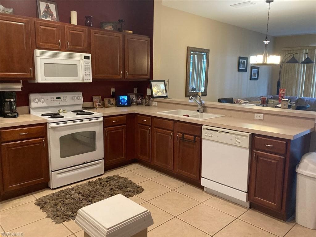 16102 Caldera LN 21 NAPLES, FL 34110