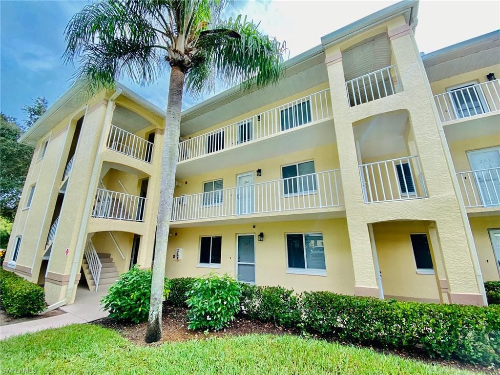 3655 Amberly CIR A102 NAPLES, FL 34112