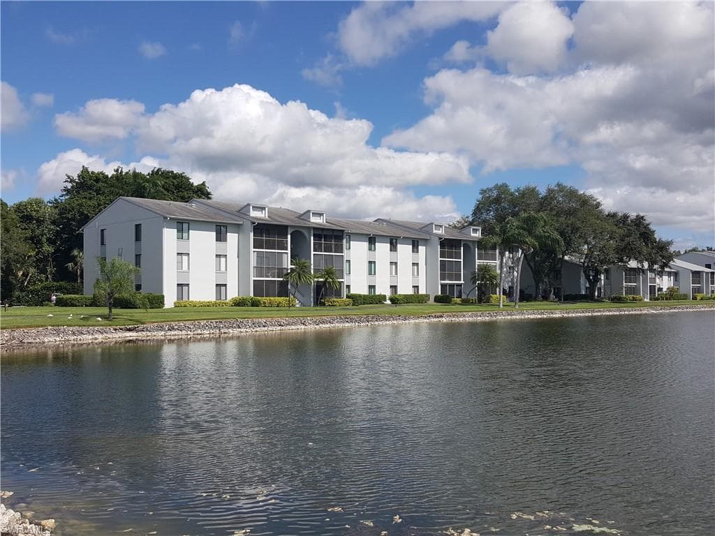 9930 Sailview CT 6-F1 FORT MYERS, FL 33905