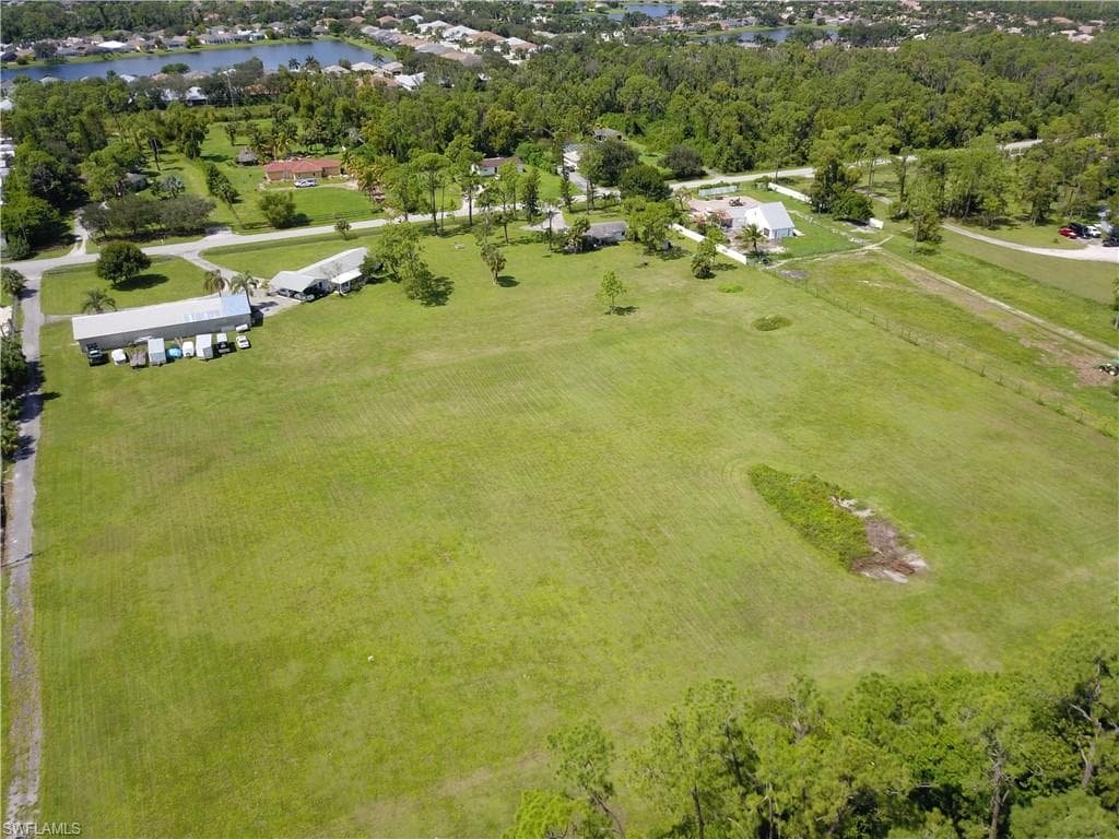 827 San Marcos BLVD NAPLES, FL 34104