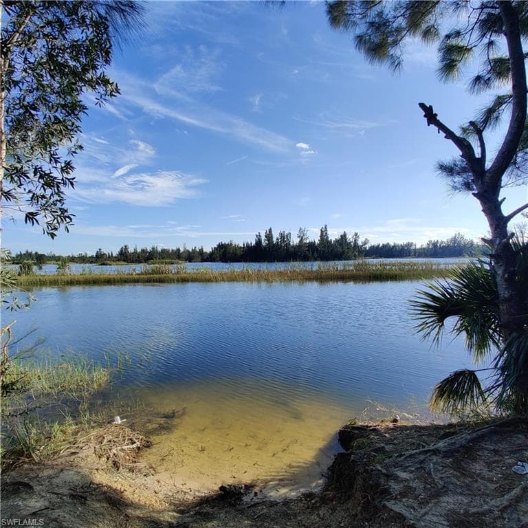211 Ocean Park DR LEHIGH ACRES, FL 33972