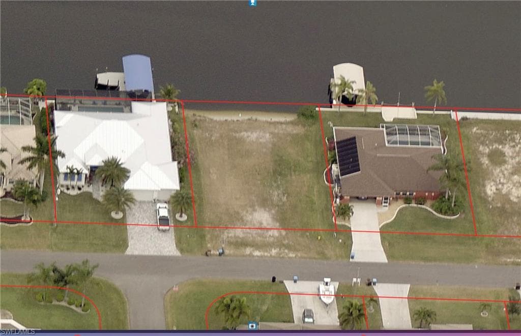 3433 SW 2nd LN CAPE CORAL, FL 33991