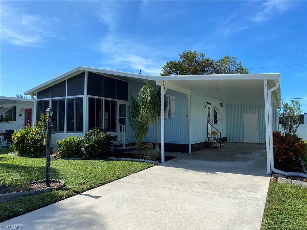 185 Oceans BLVD 185 NAPLES, FL 34104