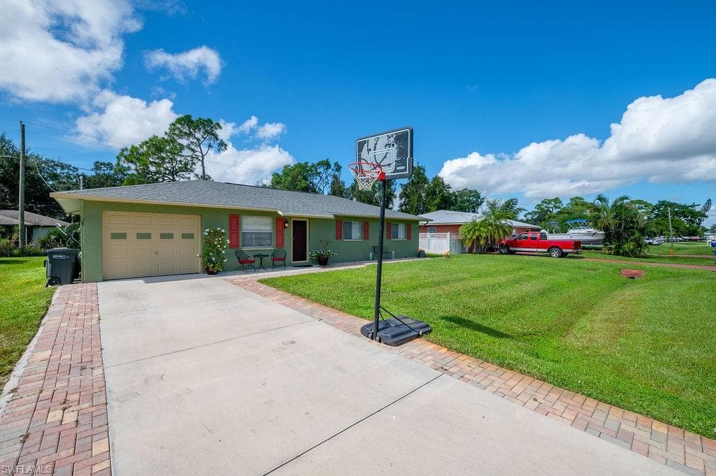 18624 Bradenton RD FORT MYERS, FL 33967