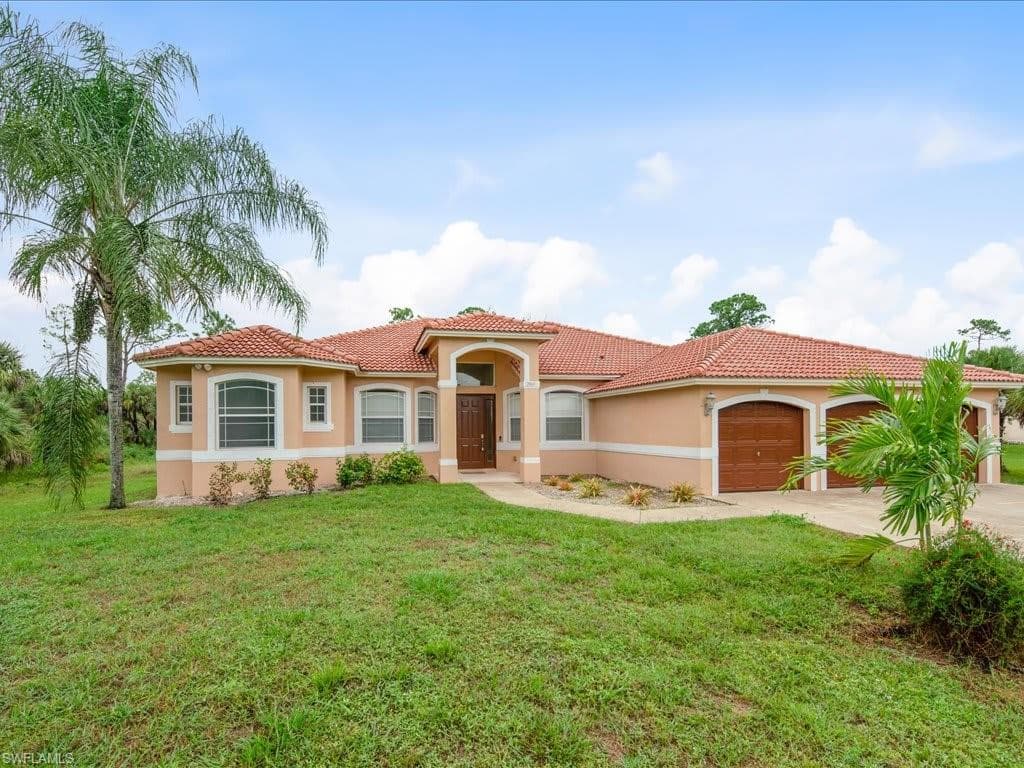 2060 Everglades BLVD S NAPLES, FL 34117