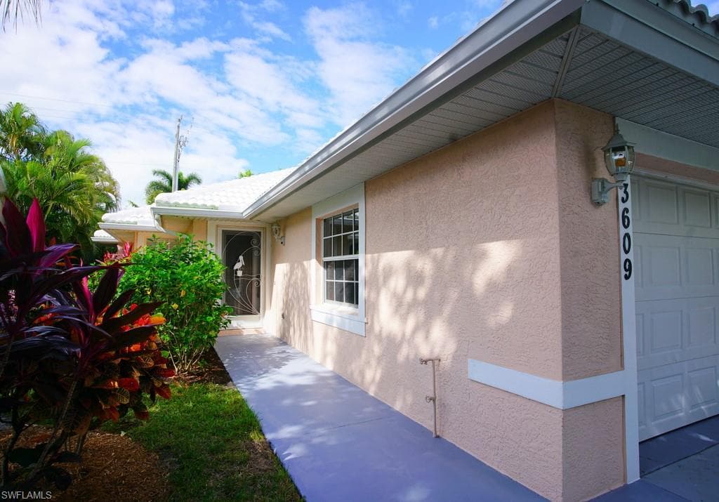 3609 Corinthian WAY NAPLES, FL 34105