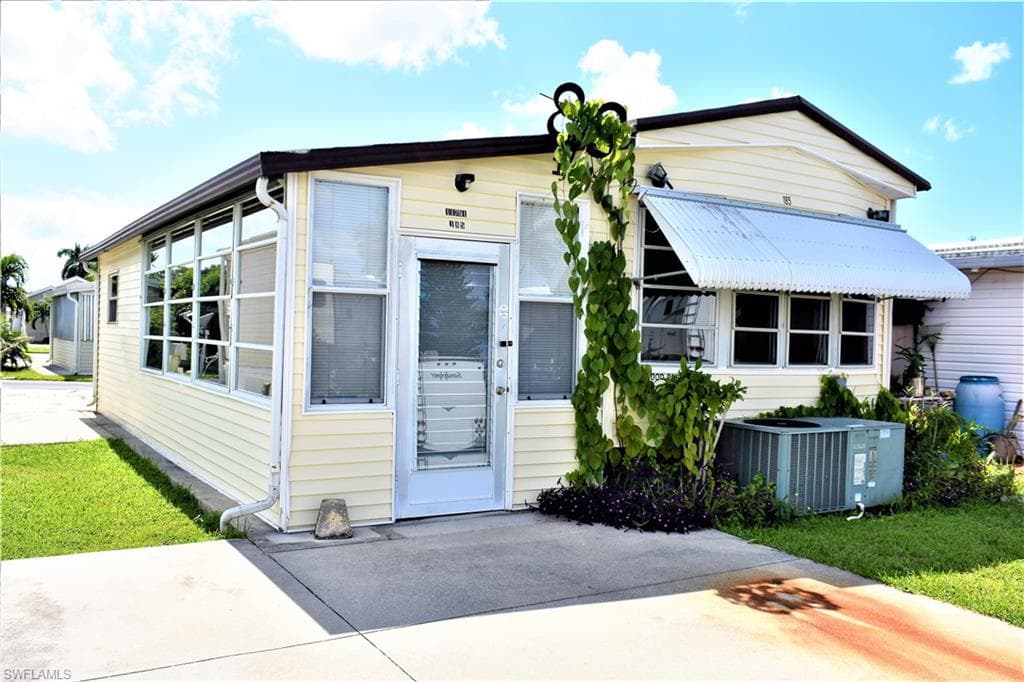 11751 Valleyview DR FORT MYERS, FL 33908