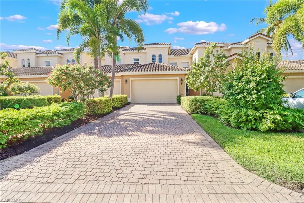 3053 Aviamar CIR 8-203 NAPLES, FL 34114