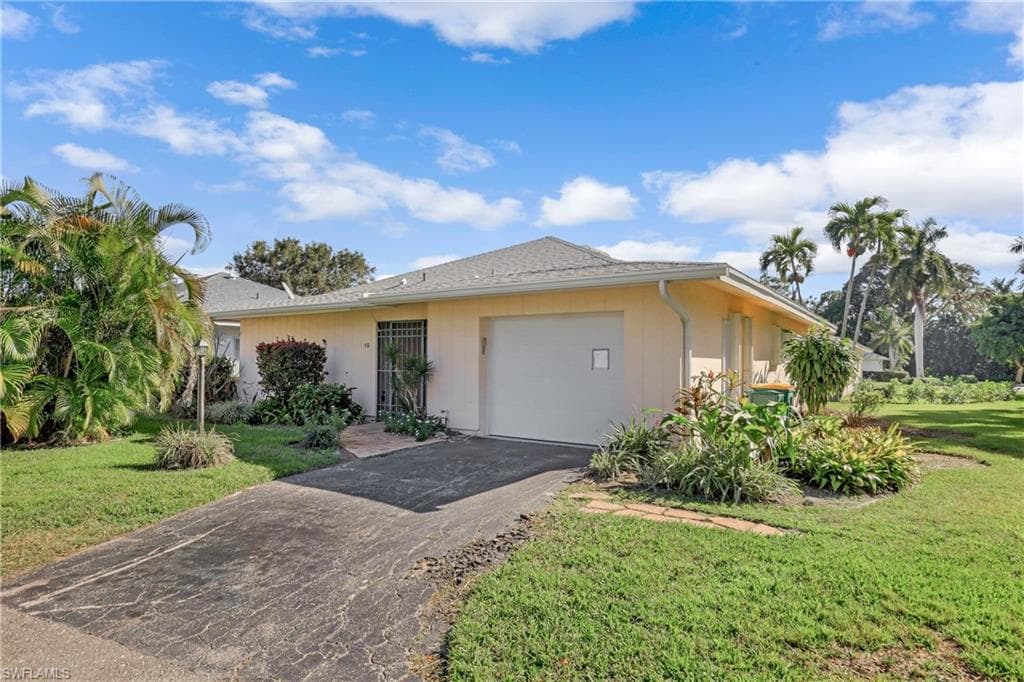 19 Crooked LN 15 NAPLES, FL 34112