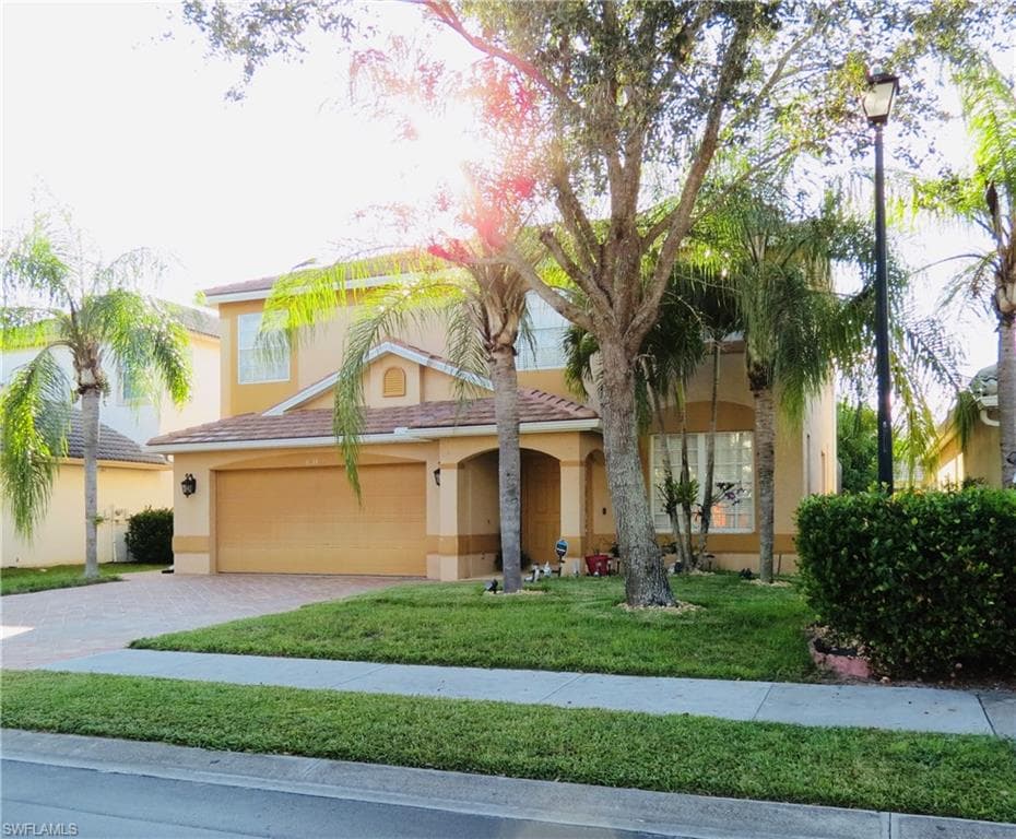 8271 Laurel Lakes WAY NAPLES, FL 34119