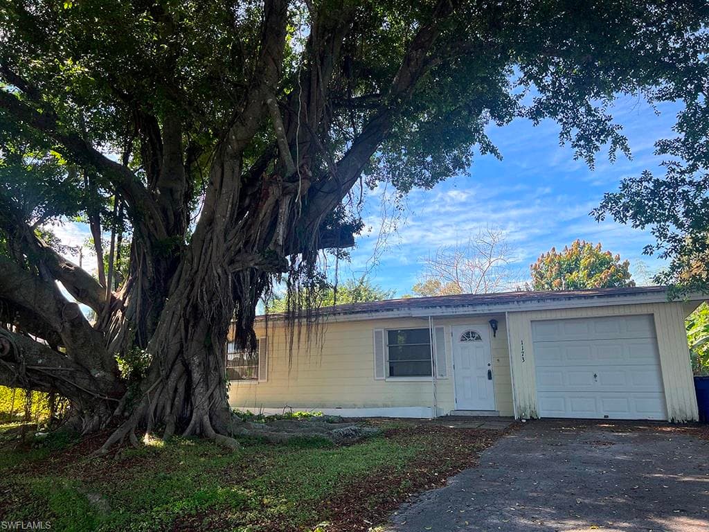 1173 Biscayne DR CAPE CORAL, FL 33909