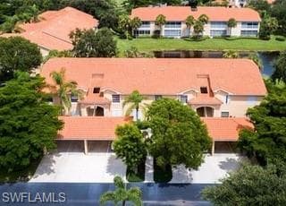 9660 Rosewood Pointe TER 202 BONITA SPRINGS, FL 34135