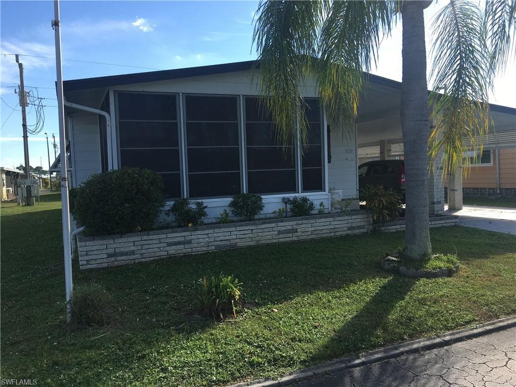 9221 Bonita DR NORTH FORT MYERS, FL 33903