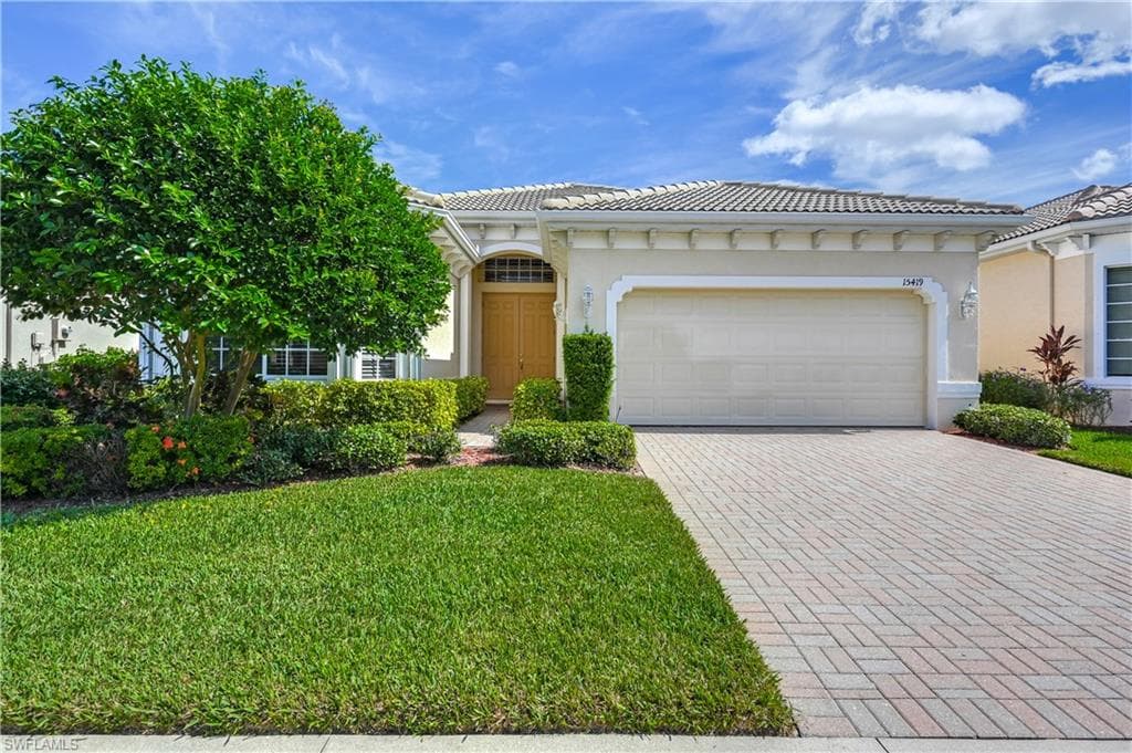 15419 Laguna Hills DR FORT MYERS, FL 33908