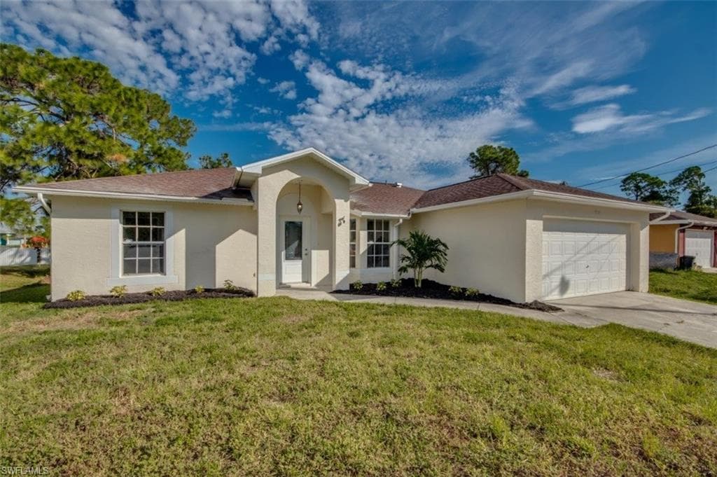 3910 4th ST W LEHIGH ACRES, FL 33971