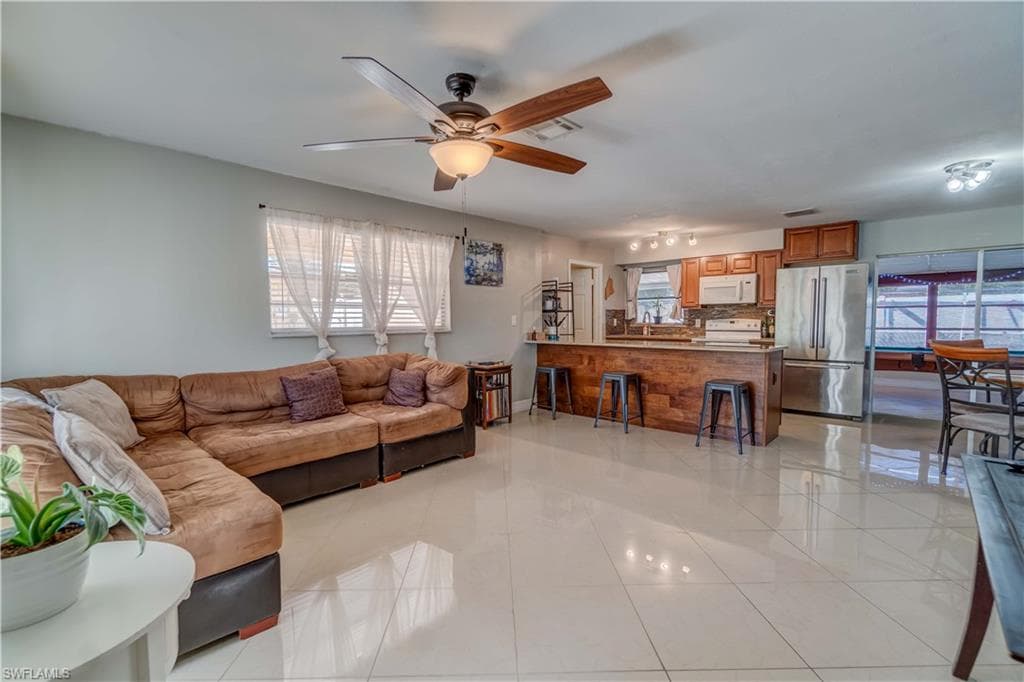 4848 Gloucester CT FORT MYERS, FL 33907