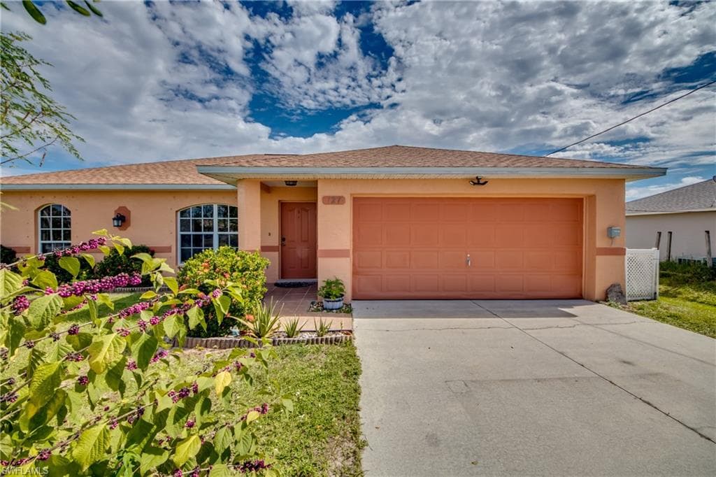 127 Blackstone DR FORT MYERS, FL 33913