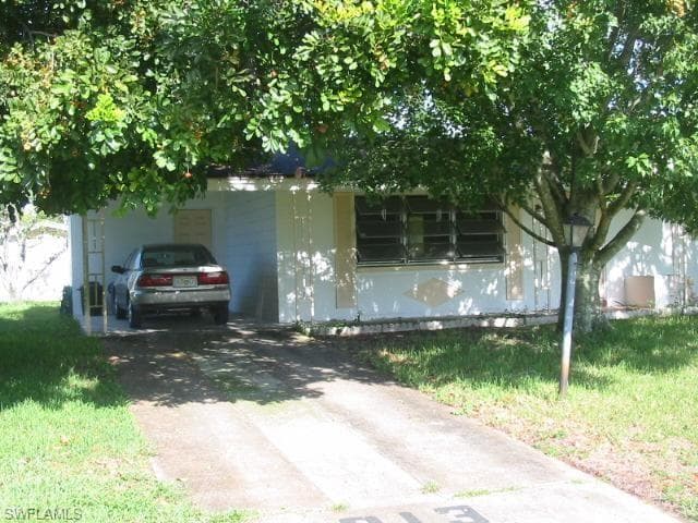 313 Canyon DR N LEHIGH ACRES, FL 33936