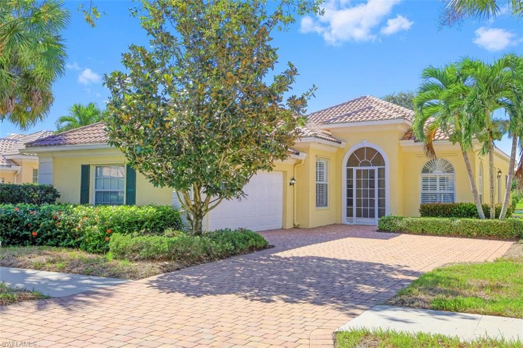 2938 Gilford WAY NAPLES, FL 34119