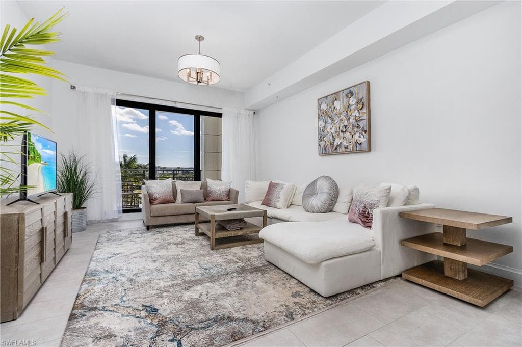 1111 Central AVE 401 NAPLES, FL 34102