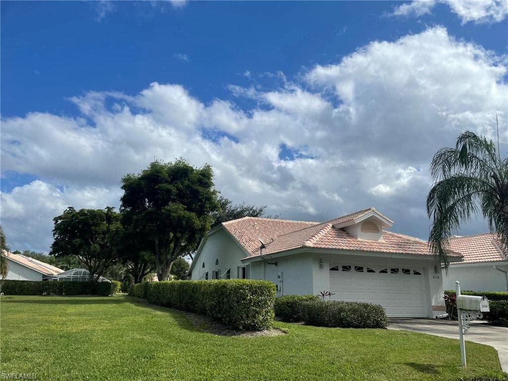 2134 Stacil CIR 9 NAPLES, FL 34109