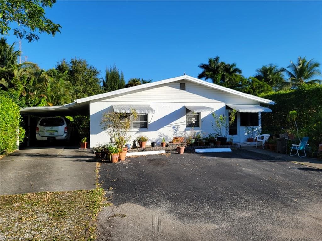 2041 Monroe AVE NAPLES, FL 34112