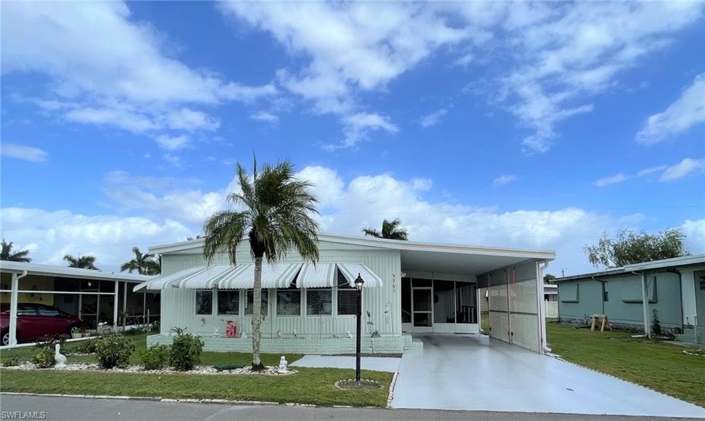 3361 Rainbow LN NORTH FORT MYERS, FL 33903