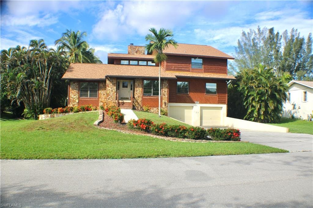 15642 Light Blue CIR FORT MYERS, FL 33908