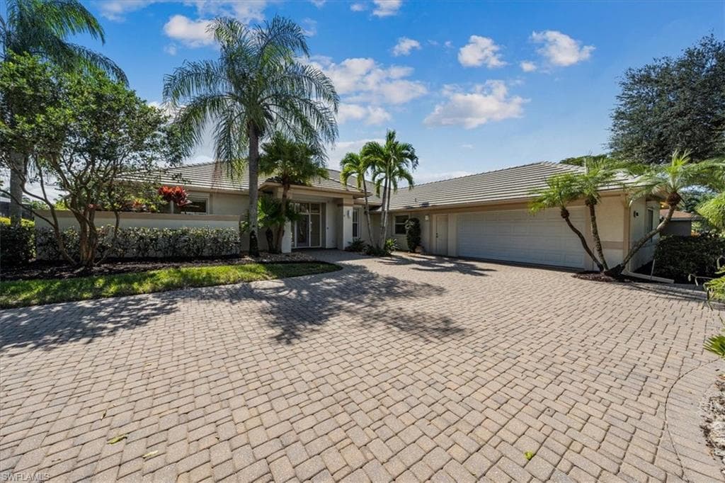 4410 Longshore WAY N NAPLES, FL 34119